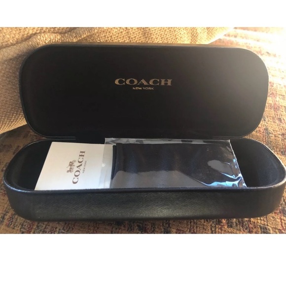 Coach  sunglasses case - Picture 3 of 3